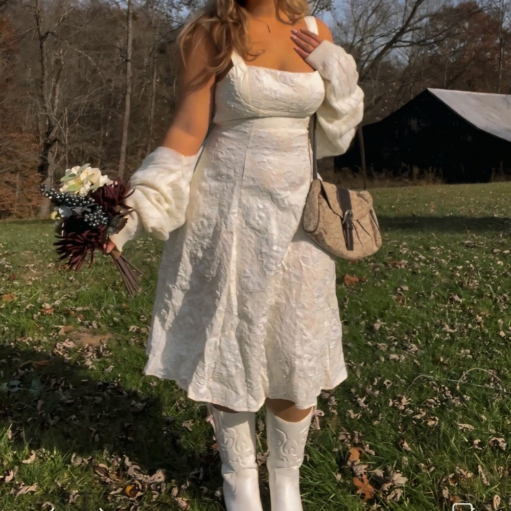 White JJ’s house dress